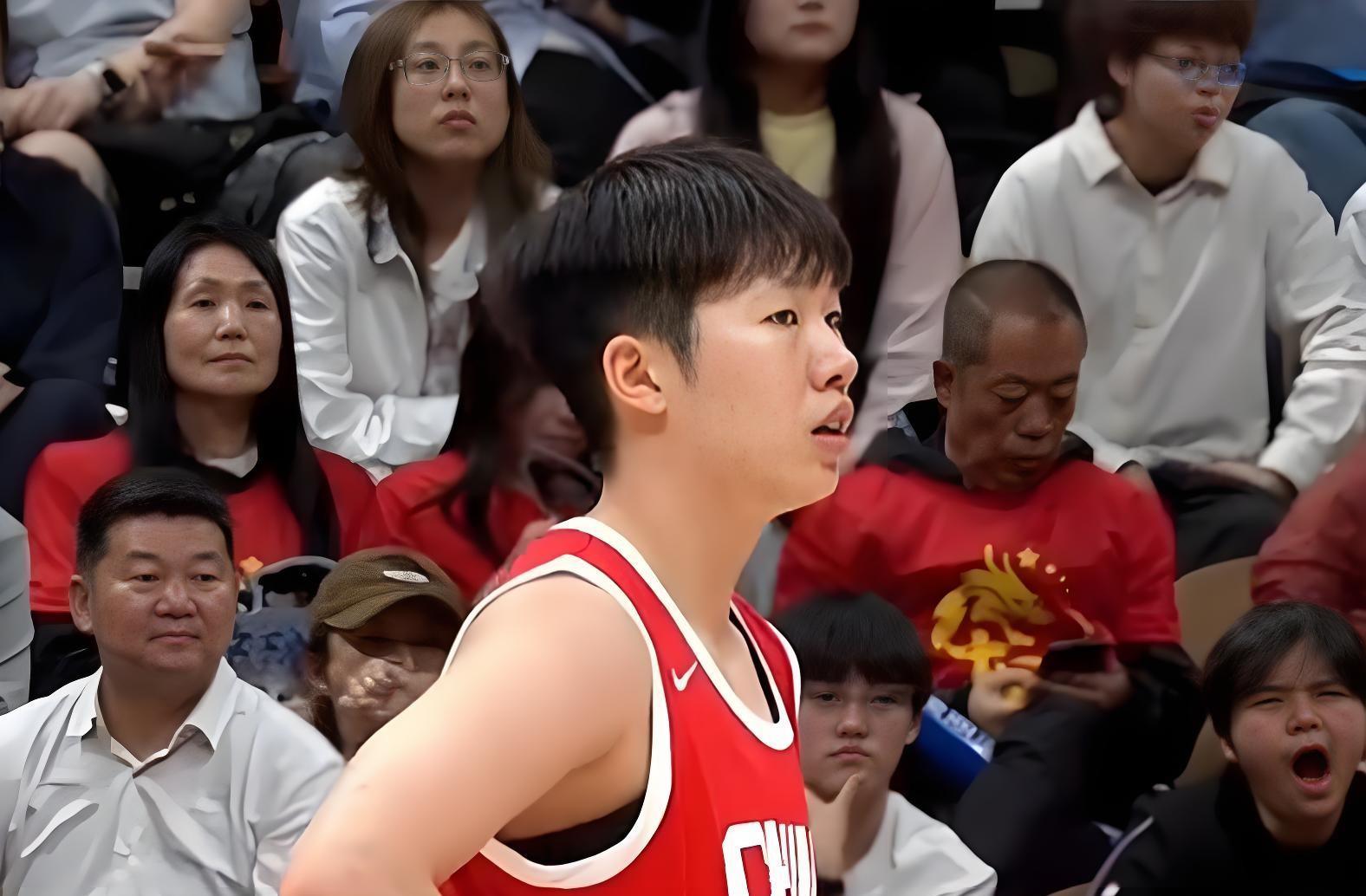 在场上闪辗, 很多问题, 线基本成形 在场上闪辗, 很多问题, 线基本成形